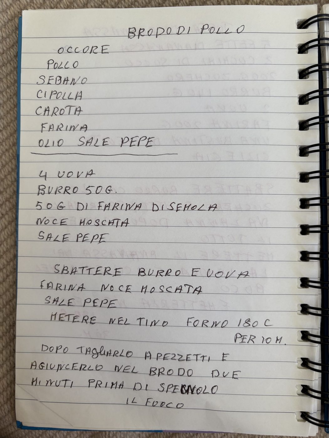 Brodo di pollo with semolina dumplings